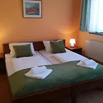 Penzión pre hostí Park 3*